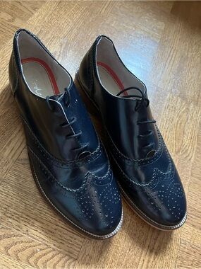 Boden Dark Navy Patent Leather Brogue Oxfords Size 39 (approx 8.5)